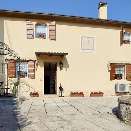 Castel Montorio - Camera Tripla Con Bagno In Casa Condivisa * Vérone
