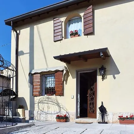 Castel Montorio - Camera Tripla Con Bagno In Casa Condivisa Vérone